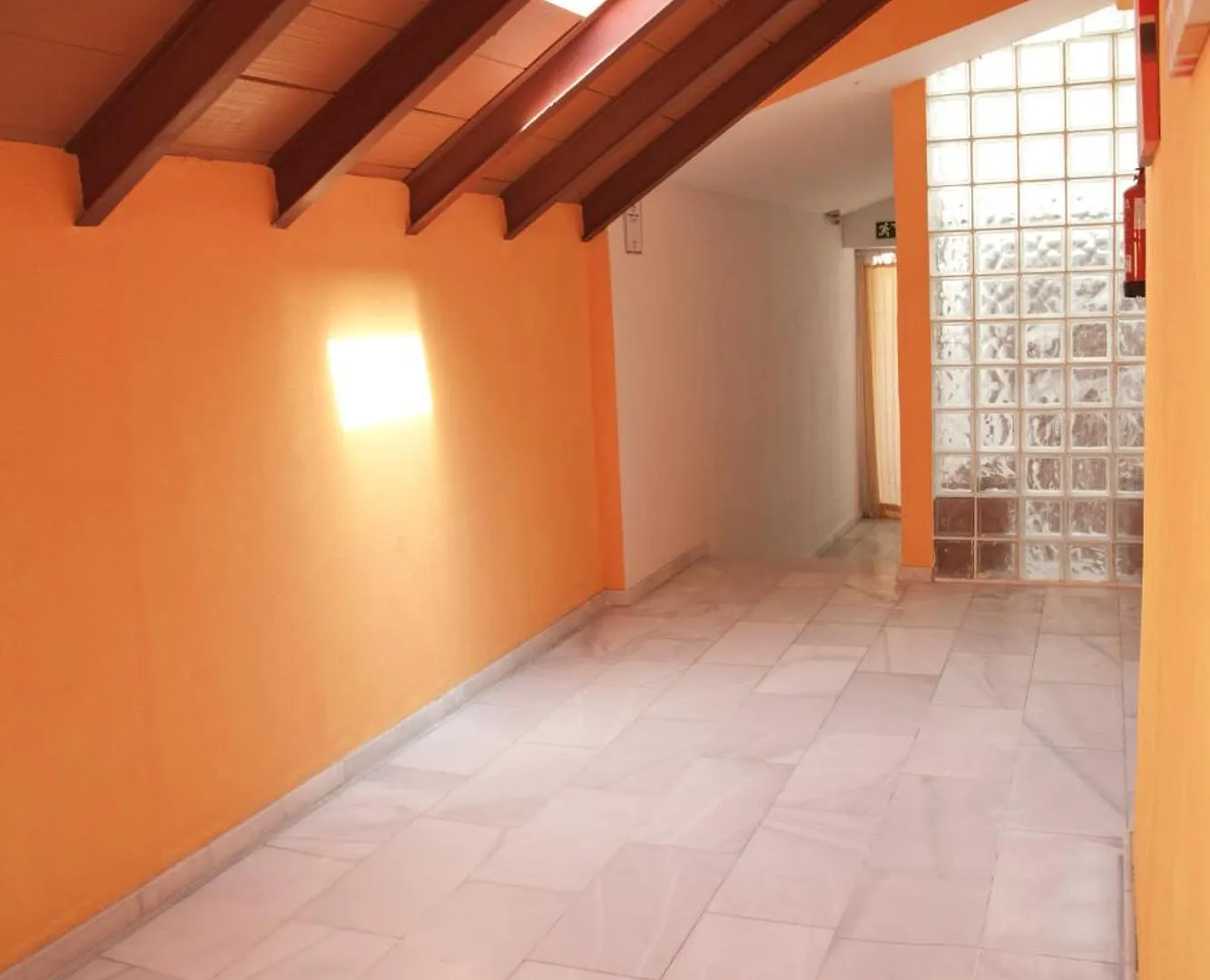 Hostal Niza San Juan Del Puerto