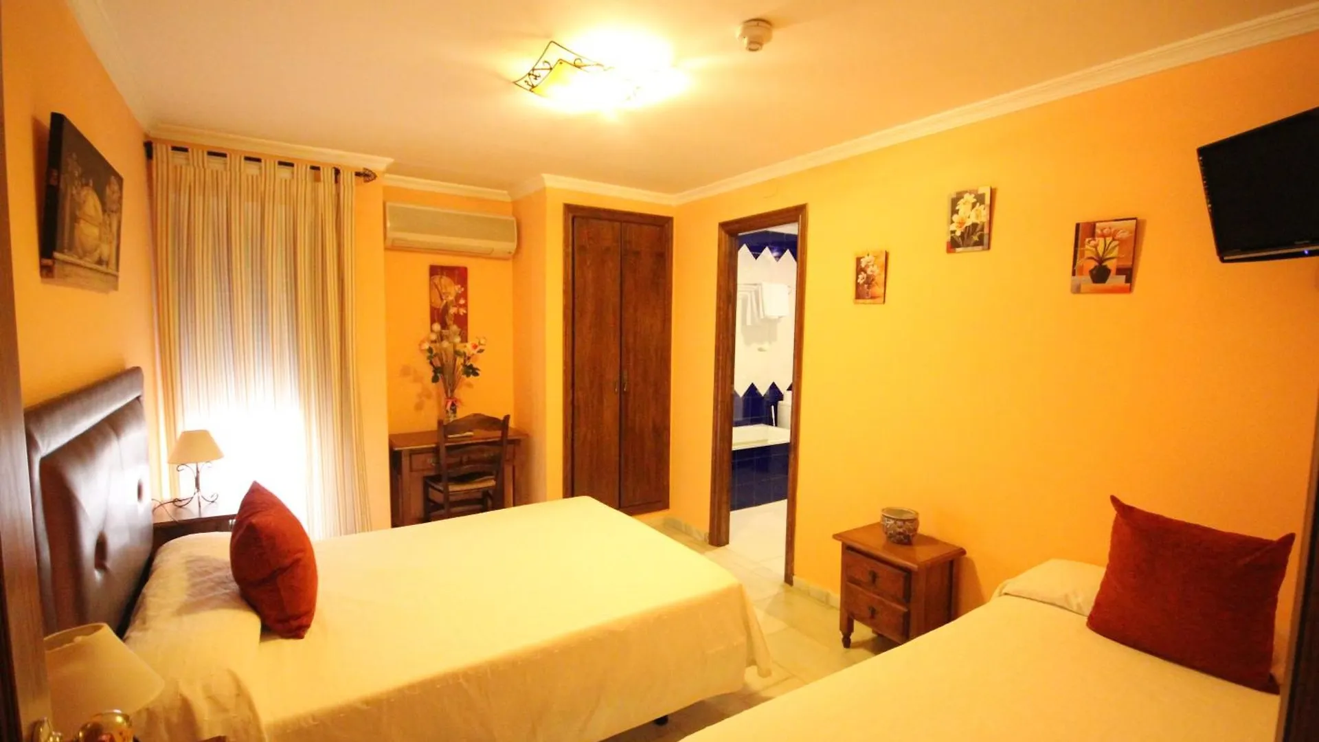 Hostal Niza San Juan Del Puerto 0*,  Espanha